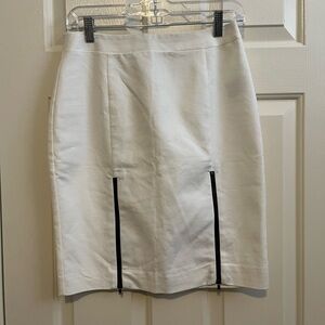 Worthington White Pencil Skirt with Black Zippers